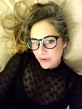 Watch viviana49sexy live on EroticFlix - High definition streams