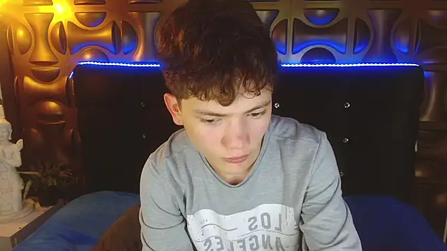 cruz_dante (M twink) - CUMING IN PUBLIC
