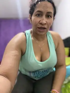 Carola-Ross live sex cam