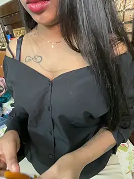 Webcam Model (its_ur_flora)  is live.Free join now!