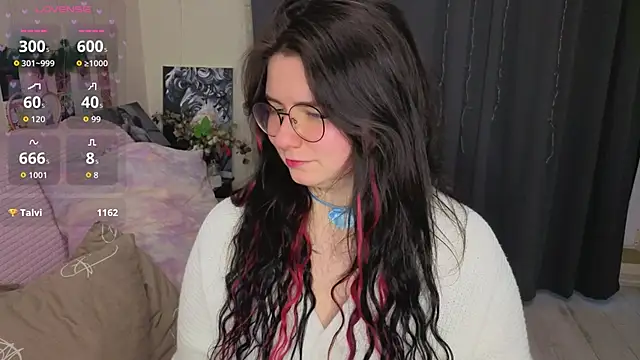 kitty-katty (F young) - Red ass
