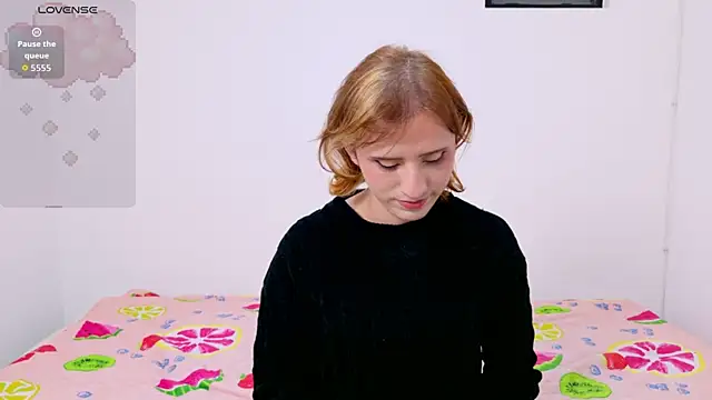 Watch seraphine_star live on EroticFlix - High definition streams