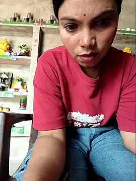 Webcam Model (Priyankasing)  is live.Free join now!