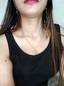 Webcam Model (xpihu)  is live.Free join now!