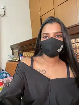 Webcam Model (its_ur_flora)  is live.Free join now!