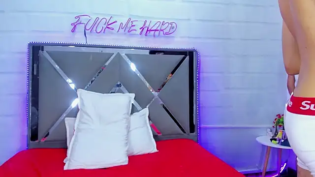 Watch BunnyLove_ live on EroticFlix - High definition streams