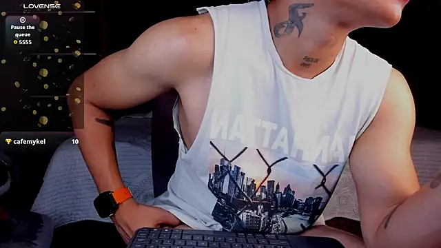 liamdeep (M young) - oil feets