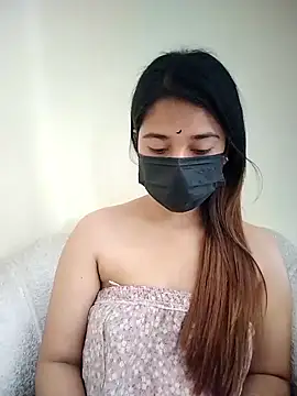 Webcam Model (CloudyMist)  is live.Free join now!