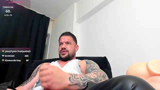 musclemonster31 (Ask my age) - ❤️shoot big load❤️
