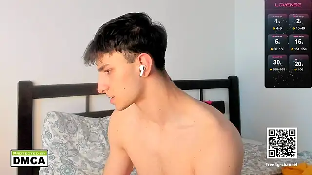 19_david_19 (M twink) - Horny af ,make me cum