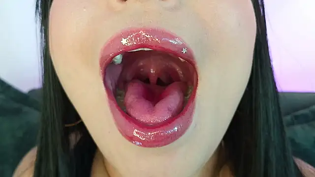 mia_roux1 - Mia_roux1's free webcam - UK Sex Cams
