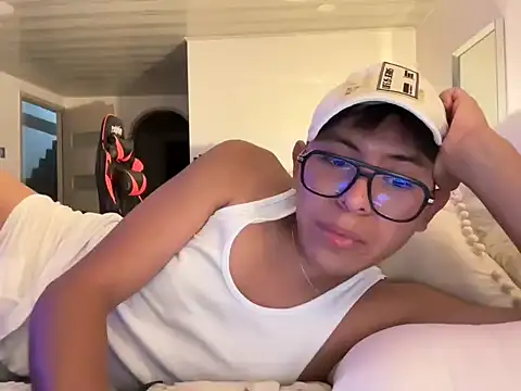 Watch sweetxnico live on EroticFlix - High definition streams