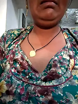 aunty_sumy
