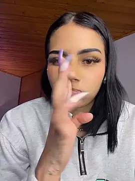Hilary_pinkk live sex cam