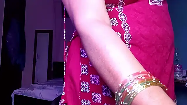 Watch YourDesi_Laila_ live on EroticFlix - High definition streams