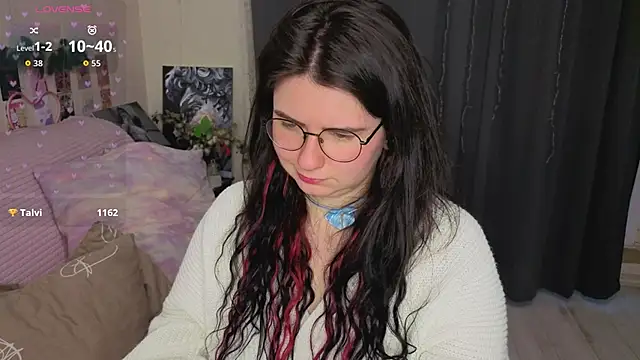 kitty-katty (F young) - Red ass