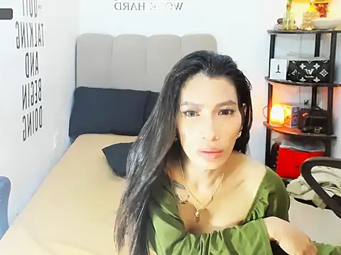 trixie_mattel21 - Trixie_Mattel21's free webcam - UK Sex Cams