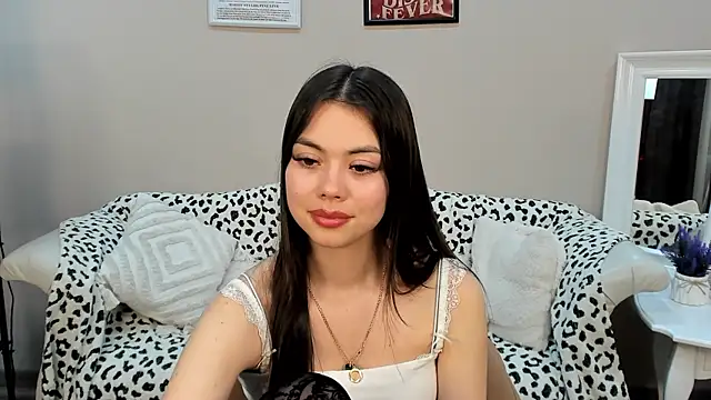 Watch DarcyMacy live on EroticFlix - High definition streams