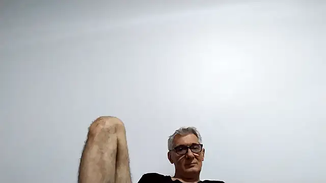 BIGUNCUTHARDCOCK live sex cam