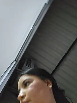 Pretty_Julieta webcam