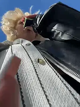 RonnieKiss
