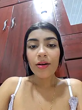 sweed-virgin-pussy (F teen) - Squirt sooooooo wet pussy