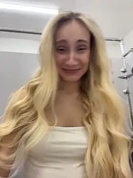 pink_kiss (F teen) - Naked ass show🍑