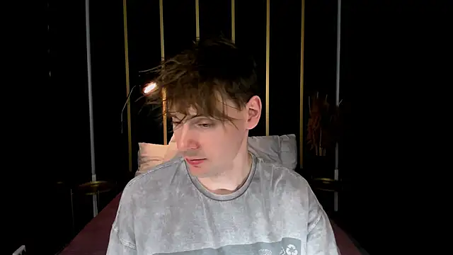 martin_perry (M young) - I will masturbate for 15 minutes.