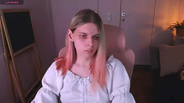 lunaex_ - LunaEx_'s free webcam - UK Sex Cams