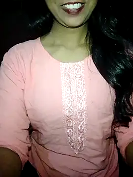 Ayesha_Khan1