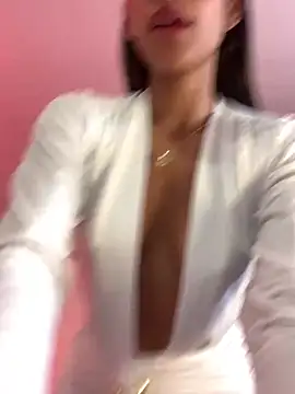 Watch elegant__rouse live on EroticFlix - High definition streams