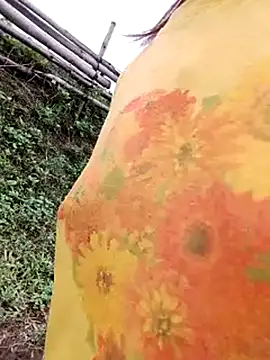 cute-flowers - Cute-flowers's free webcam