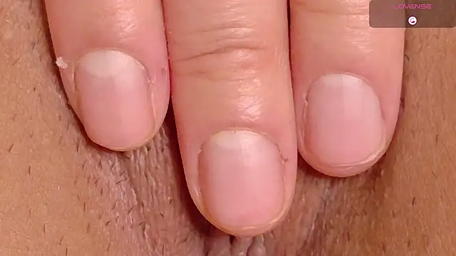 Alu_ryu live sex cam