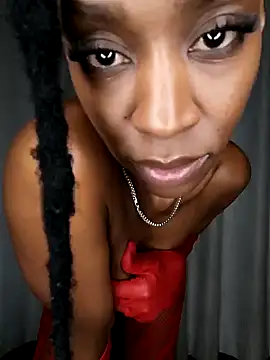 chocolatehotwife Live Webcam on Stripchat