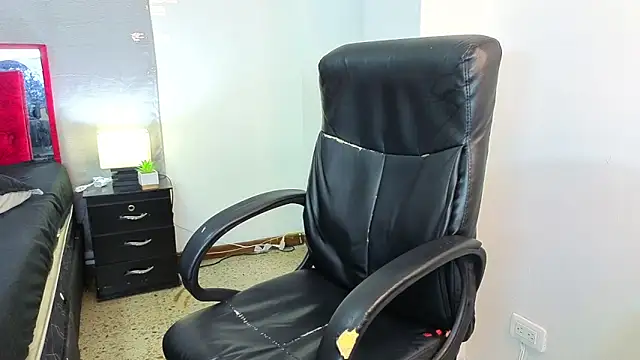 goodgirlxxl webcam stripchat model stream image