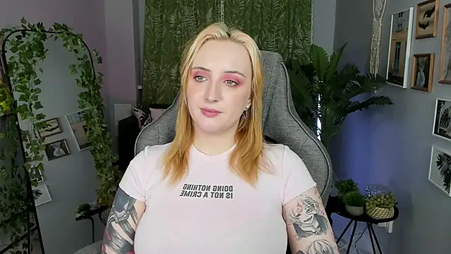 ashelucker (F young) - spanks xxx