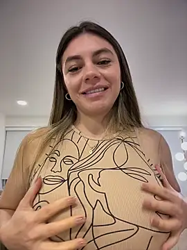 alicee16 (F milf) - fuck pussy dildo on my desk