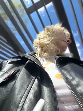 RonnieKiss