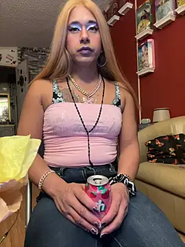 transexualjade95 (Ask my age) - BreastImplants (.)(.) and Car 🚗 BigGoal