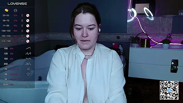 Watch HelenHartt live on EroticFlix - High definition streams