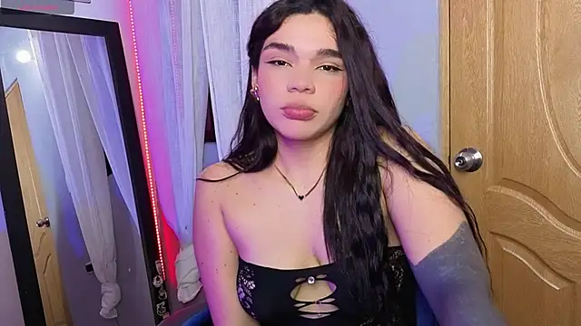 Veronica_111 live sex cam