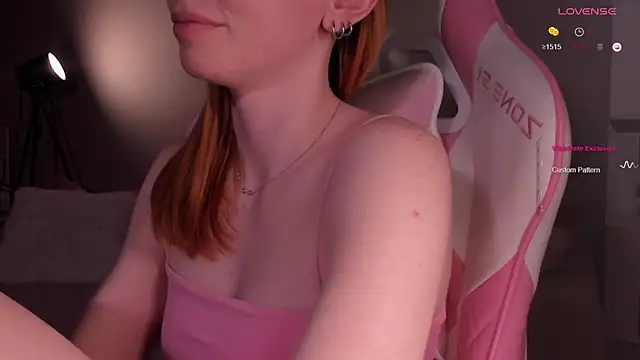 elisahsthetics - Elisahsthetics's free webcam - UK Sex Cams