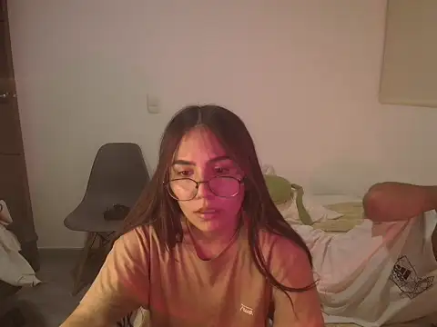 abbyyandmaxx - Abbyyandmaxx's free webcam - UK Sex Cams