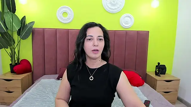 linda_insatiable - Linda_Insatiable's free webcam - UK Sex Cams