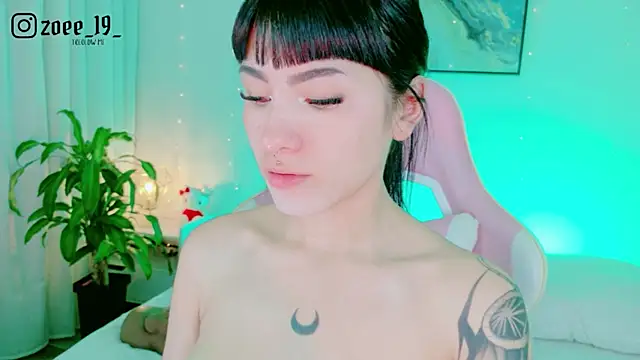 cuteezoe - Cuteezoe's free webcam - UK Sex Cams