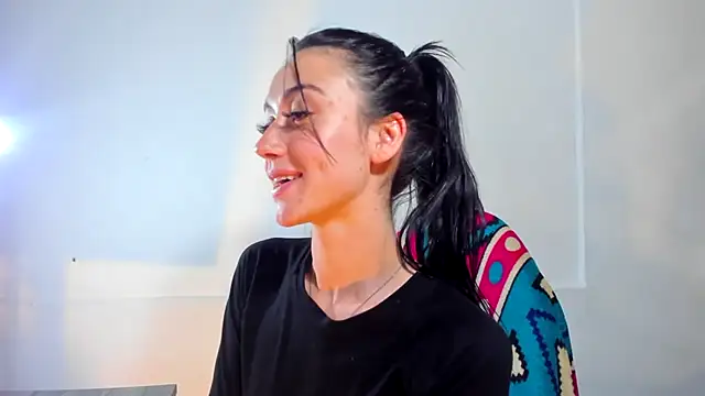 Watch Amy_Kobold3 live on EroticFlix - High definition streams