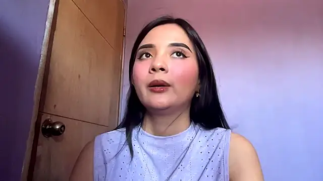 Watch LiliaMadon live on EroticFlix - High definition streams