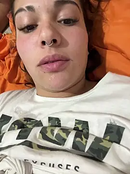 paula2422 webcam