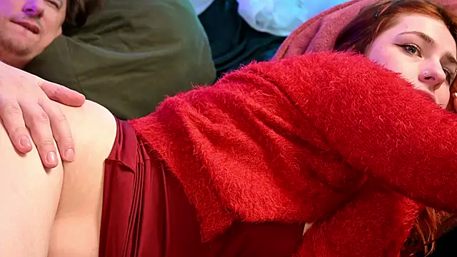 Claudia_and_elon_ webcam