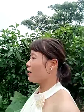 Watch linda_bae00 live on EroticFlix - High definition streams